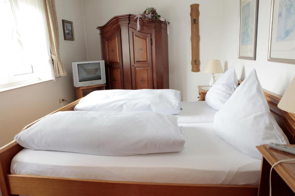 Hotellerie Gasthaus Schubert Ґарбзен Номер фото